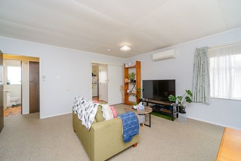 Photo of property in 2/360 College Street, West End, Palmerston North, 4410