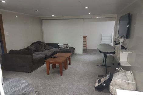 Photo of property in 1/85 Sylvan Avenue, Northcote, Auckland, 0627