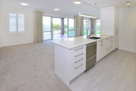 Photo of property in 68 Panorama Heights, Orewa, 0931