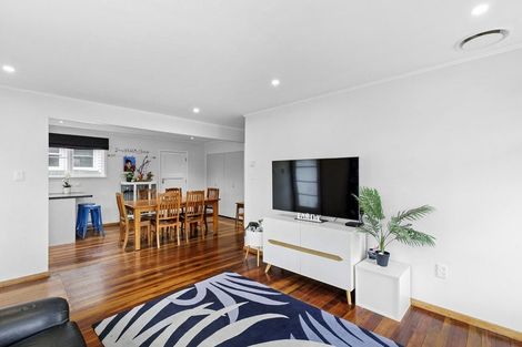 Photo of property in 302 Stokes Valley Road, Stokes Valley, Lower Hutt, 5019