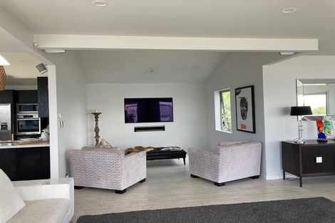 Photo of property in 6 Dunkeld Lane, Redcliffs, Christchurch, 8081