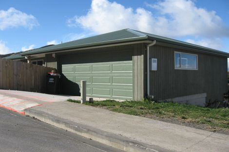 Photo of property in 28 Alanbrooke Place, Karori, Wellington, 6012