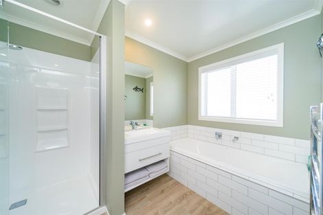 Photo of property in 19 George Street, Bulls, 4818