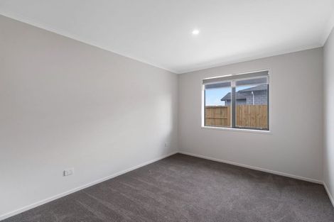 Photo of property in 45 Kaurinui Crescent, One Tree Point, 0118