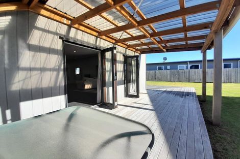 Photo of property in 126 Rangiora Crescent, Matarangi, Whitianga, 3592