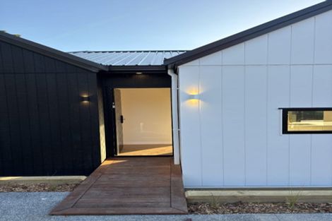 Photo of property in 1/82 Upper Harbour Drive, Greenhithe, Auckland, 0632