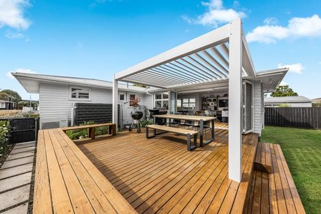 Photo of property in 6 Esmeralda Avenue, Avondale, Auckland, 1026