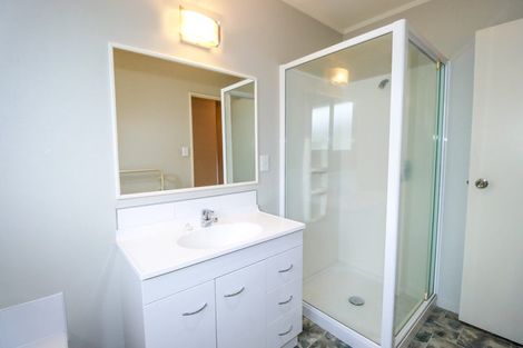 Photo of property in 17 Meridian Grove, Kelvin Grove, Palmerston North, 4414