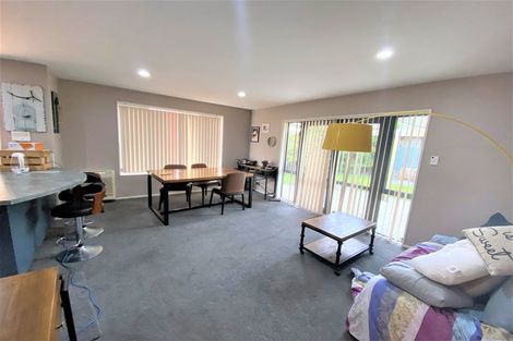 Photo of property in 8 Amdale Avenue, Broomfield, Christchurch, 8042