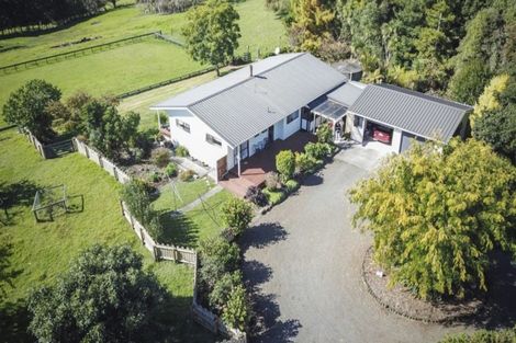 Photo of property in 4 Horniblow Road, Matakohe, 0594