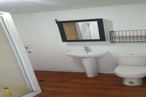 Photo of property in 386 Henderson Valley Road, Henderson Valley, Auckland, 0612