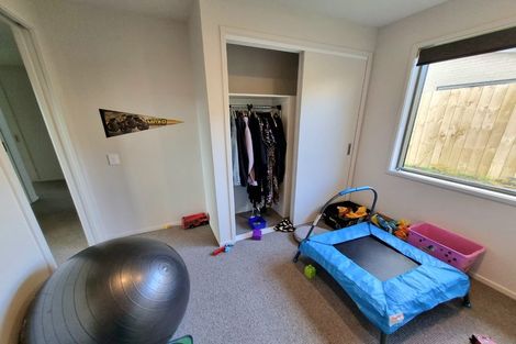 Photo of property in 19 Joseph Kokich Avenue, Swanson, Auckland, 0614
