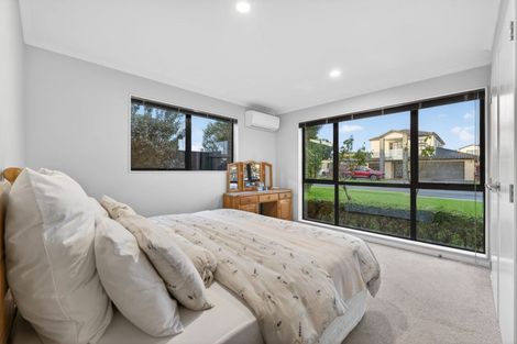 Photo of property in 10 Yatterina Avenue, Takanini, 2112