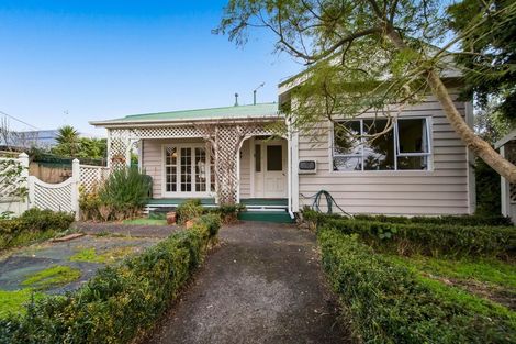 Photo of property in 67 Broadway, Waitara, 4320