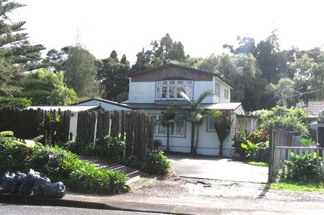 Photo of property in 125 Woodlands Park Road, Titirangi, Auckland, 0604