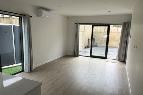 Photo of property in 26a Oreil Avenue, West Harbour, Auckland, 0618