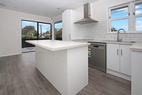 Photo of property in 5 Minifie Avenue, Melville, Hamilton, 3206