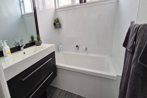 Photo of property in 28 Bickerstaffe Road, Maungaturoto, 0520