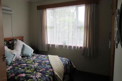 Photo of property in 85 Timaru Road, Waimate, 7924