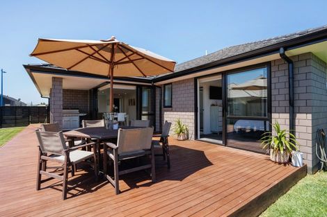 Photo of property in 19 Palm Drive, Whitianga, 3510