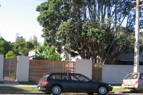 Photo of property in 1/25 Inverness Road, Browns Bay, Auckland, 0630