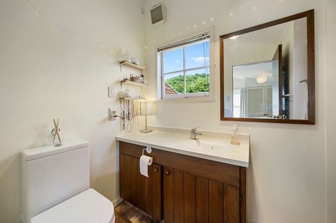 Photo of property in 11 Waikowhai Street, Ngaio, Wellington, 6035