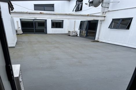 Photo of property in 8 Torrens Terrace, Mount Cook, Wellington, 6011