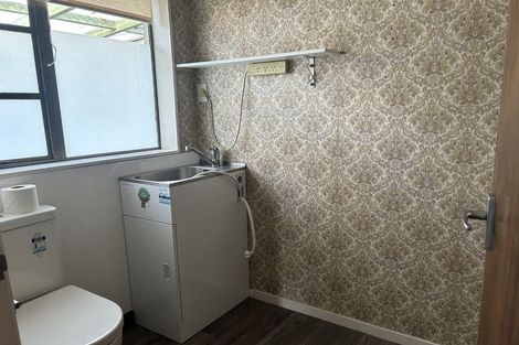 Photo of property in 5 Aintree Crescent, Awapuni, Palmerston North, 4412