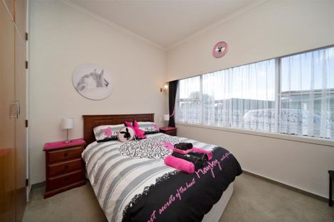 Photo of property in 456 Climie Road, Cardiff, Stratford, 4391