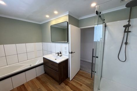 Photo of property in 29 Kiriwai Road, Paremata, Porirua, 5024