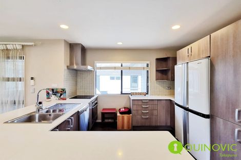 Photo of property in 1/1 Harley Road, Takapuna, Auckland, 0622