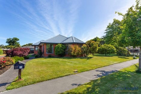 Photo of property in 27 Showgate Avenue, Sockburn, Christchurch, 8042