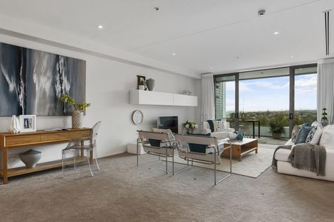 Photo of property in 101/585 Beach Road, Rothesay Bay, Auckland, 0630