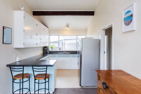 Photo of property in 20 Westhaven Grove, Takaro, Palmerston North, 4412