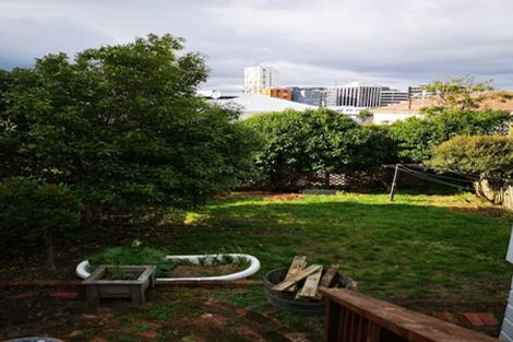 Photo of property in 129 Grant Road, Thorndon, Wellington, 6011