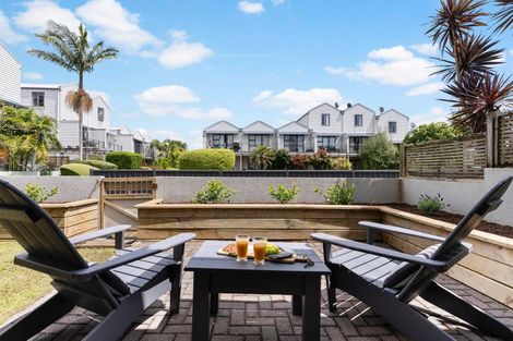 Photo of property in 8/5 Carolina Place, Albany, Auckland, 0632