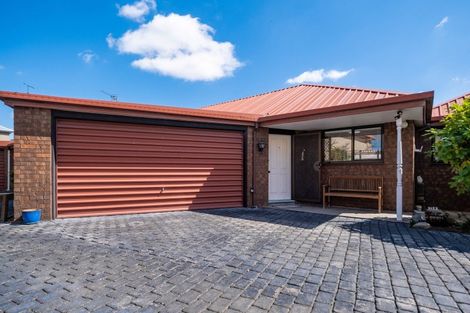 Photo of property in 2/35 Picton Avenue, Riccarton, Christchurch, 8011