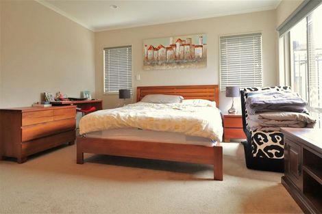 Photo of property in 36 Stranraer Crescent, Wattle Downs, Auckland, 2103