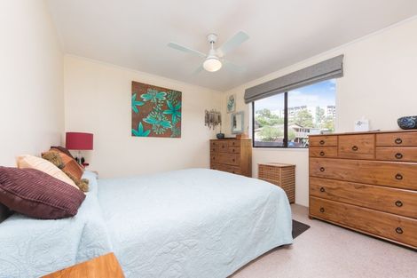 Photo of property in 9 Panzic Place, Glen Eden, Auckland, 0602