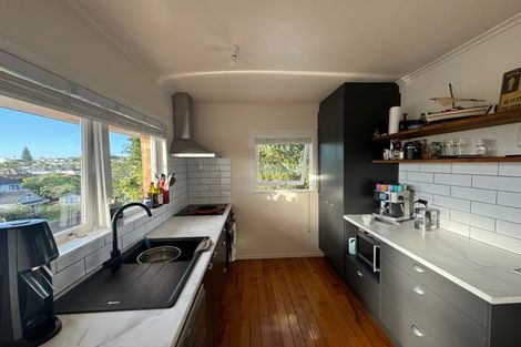 Photo of property in 3/5 Sudan Avenue, Milford, Auckland, 0620
