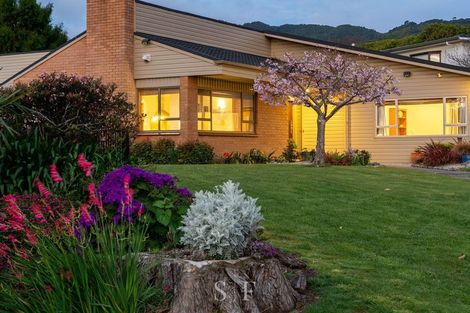 Photo of property in 15 Fleetwood Grove, Waikanae, 5036