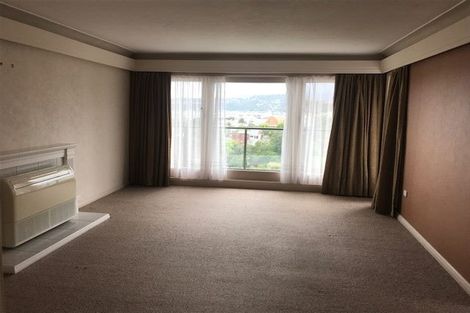 Photo of property in 37 Tio Tio Road, Miramar, Wellington, 6022