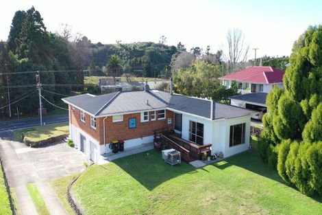 Photo of property in 384 Welcome Bay Road, Welcome Bay, Tauranga, 3175