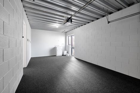 Photo of property in 2/65 Northgate, Strandon, New Plymouth, 4312