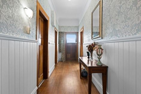 Photo of property in 12 Kinross White Street, Napier South, Napier, 4110