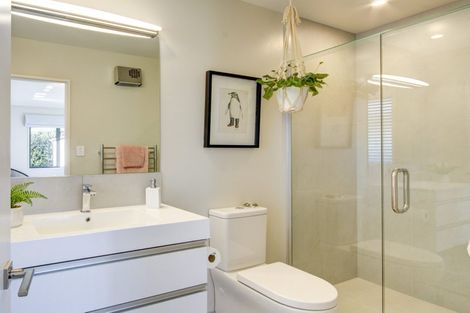 Photo of property in 10 Catchpole Place, Woodend, 7610