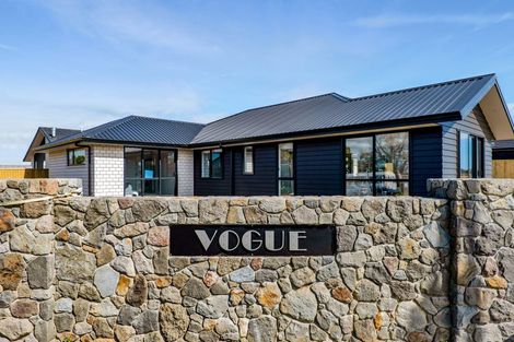 Photo of property in 1 Vogue Circle, Vogeltown, New Plymouth, 4310