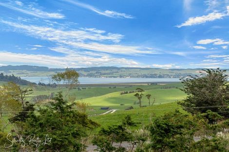 Photo of property in 17 Oparakau Road, Matakohe, 0594