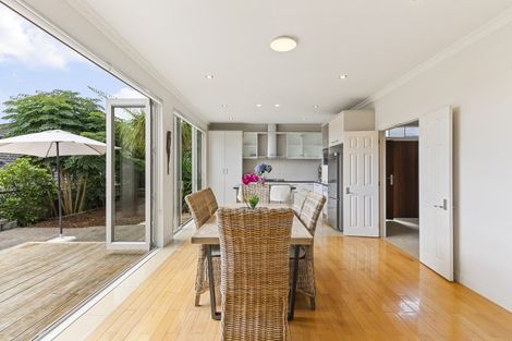 Photo of property in 5 Houhere Close, Albany, Auckland, 0632
