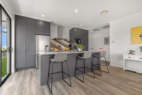 Photo of property in 8 Kaitaka Way, Papamoa, 3118